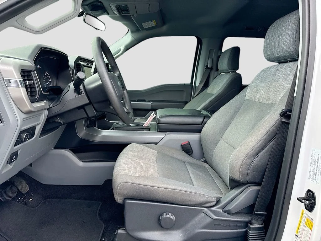 Used 2022 White Ford XLT image 5
