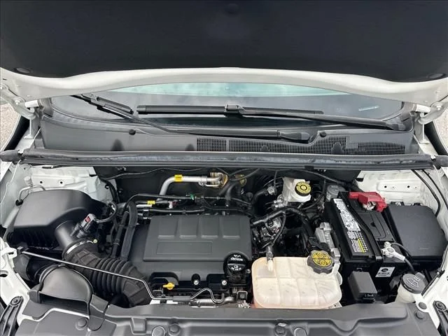 Used 2021 White Buick Preferred image 32