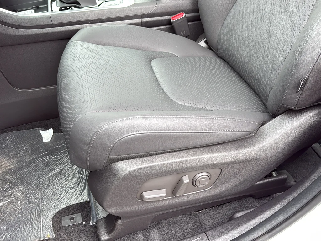 New 2026 Snow White Pearl Kia SX Prestige image 29