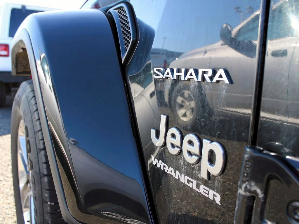2023 Jeep Wrangler 4-Door Sahara - Photo 30