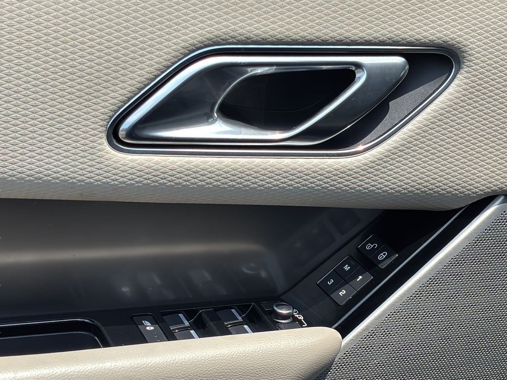 2018 Land Rover Range Rover Velar S - Photo 12