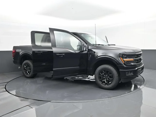 New 2026 Agate Black Metallic Ford XLT image 28