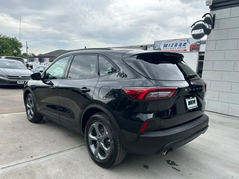 Used 2025 Black Ford ST-Line Sport Utility 4D image 7