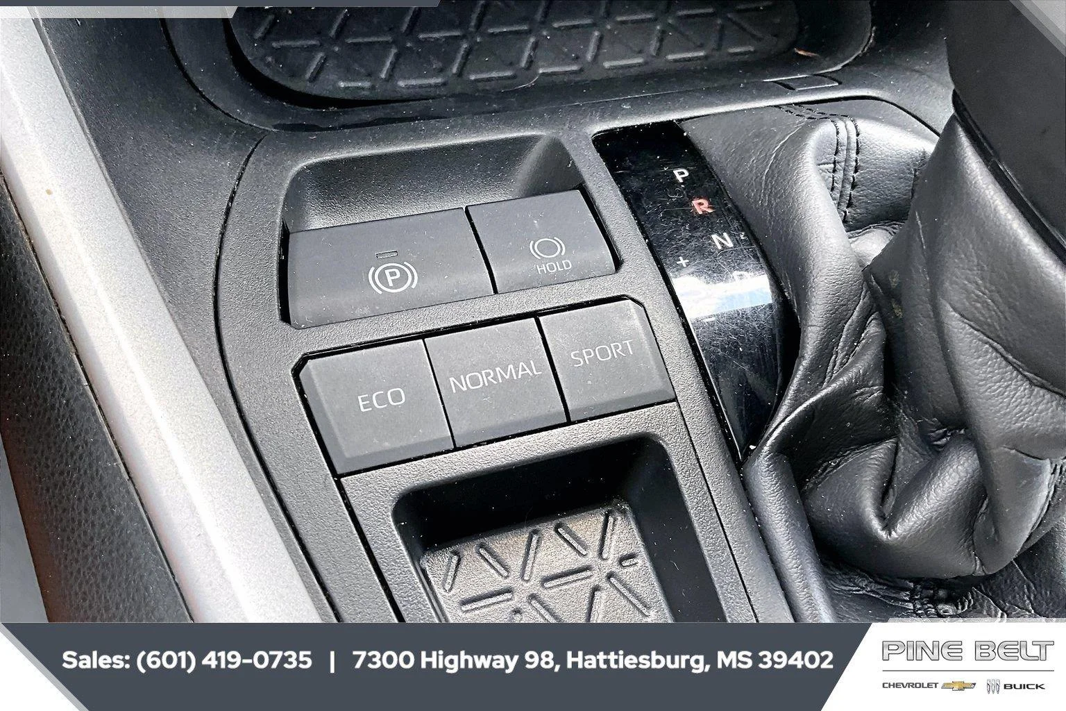 Used 2024 Magnetic Gray Metallic Toyota XLE Premium image 23