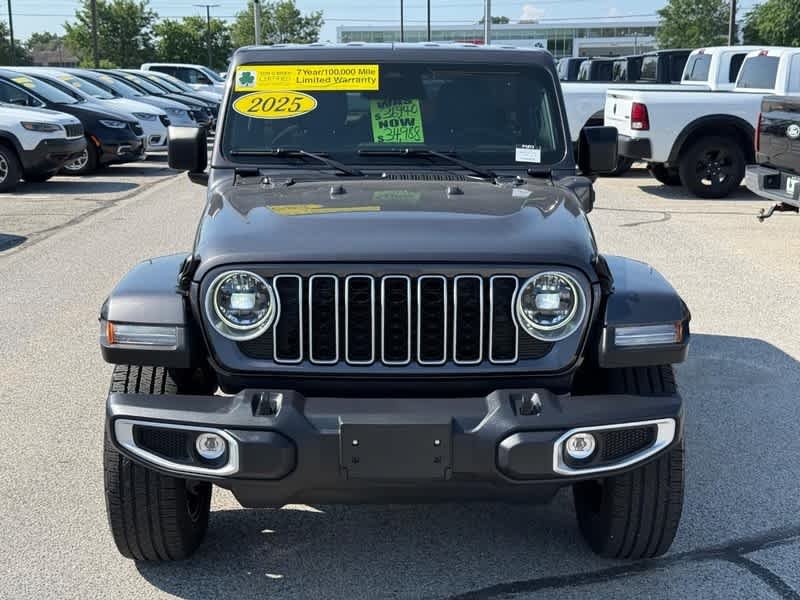 Used 2025 Granite Crystal Metallic Clearcoat Jeep Sahara image 9
