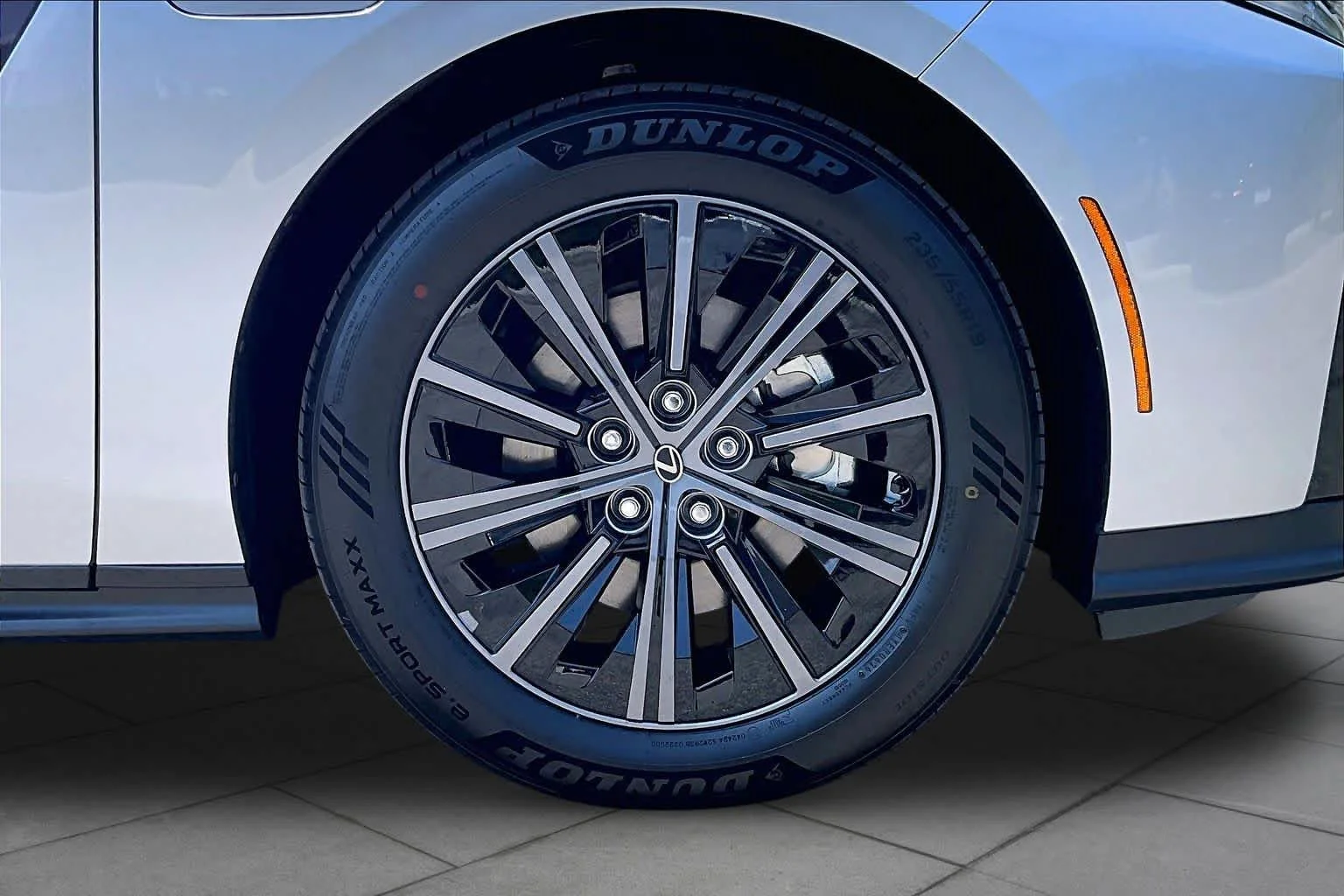 New 2026 Iridium Lexus PREMIUM image 9