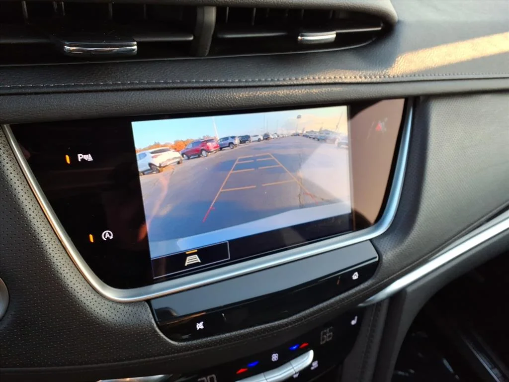 Used 2025 Silver Cadillac Premium Luxury image 8