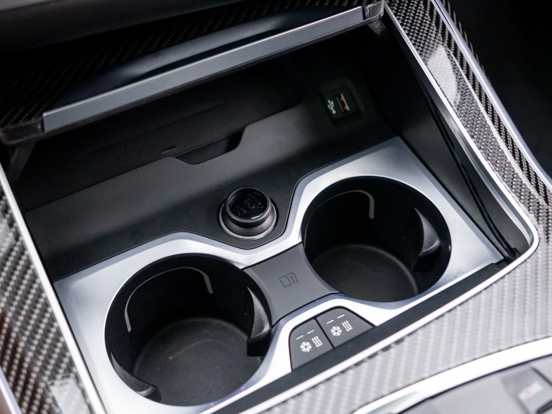 Certified Used 2025 Gray BMW M60i image 31