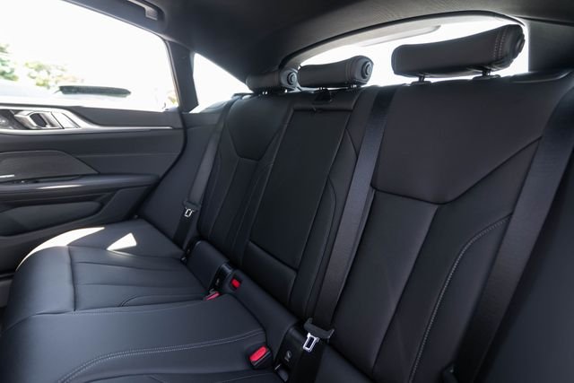 New 2026 Skyscraper Grey Metallic BMW xDrive40 image 33