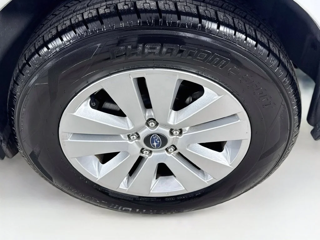 Used 2018 Crystal White Pearl Subaru 2.5i image 36