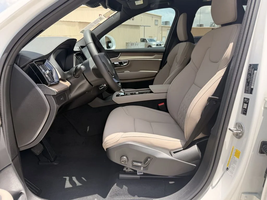 New 2026 Crystal White Volvo Core image 12