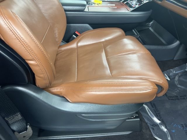 Used 2023 Black Lincoln L Reserve image 27