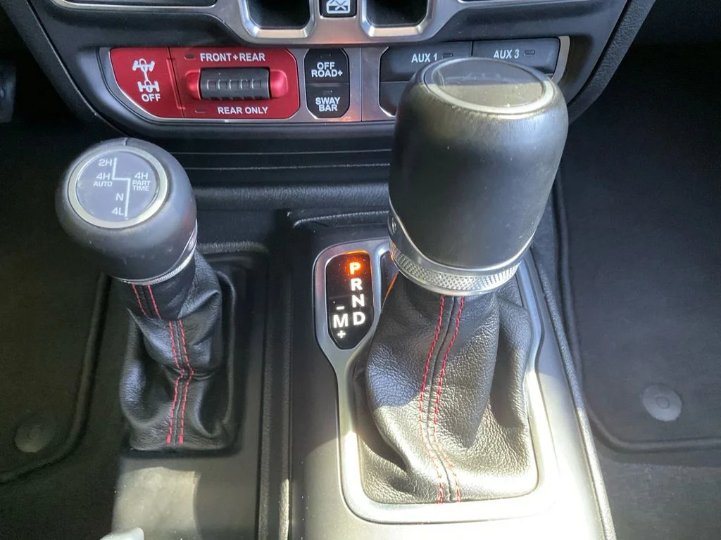 Used 2021 Silver Jeep Rubicon image 35