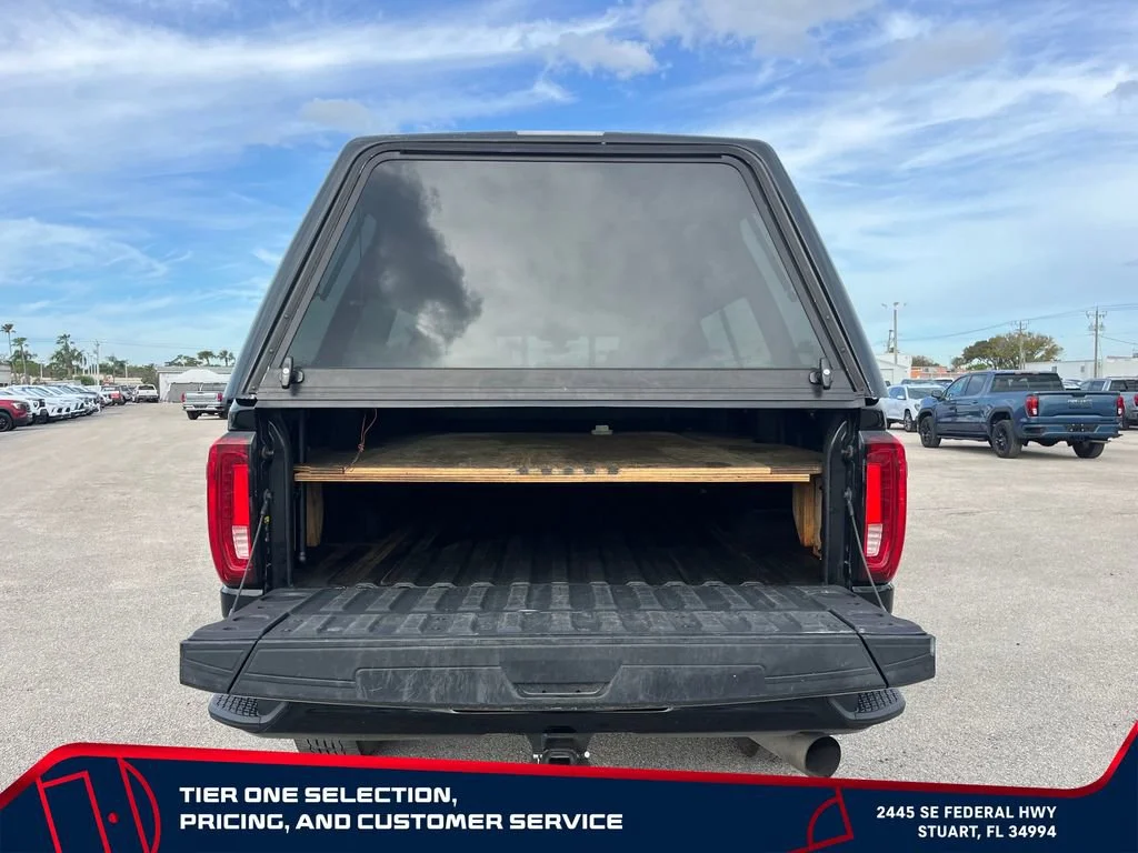 Used 2021 ONYX BLACK GMC Denali image 16