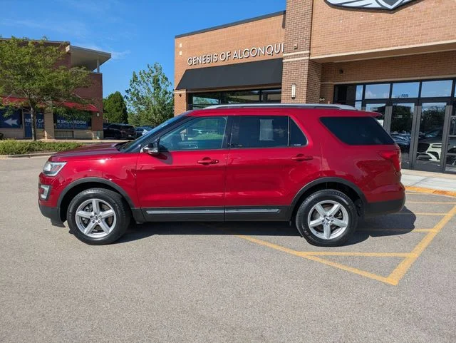 Used 2017 Red Ford XLT image 4