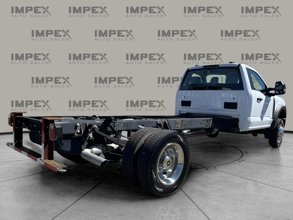 Used 2025 White Ford XL image 6