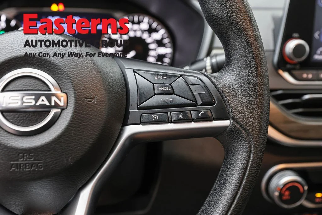 Used 2025 Gray Nissan 2.5 SV image 16