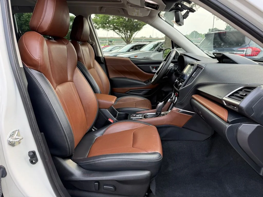 Used 2023 White Subaru Touring image 34