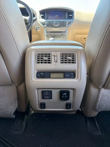 Used 2018 Pearl White Nissan SL image 8