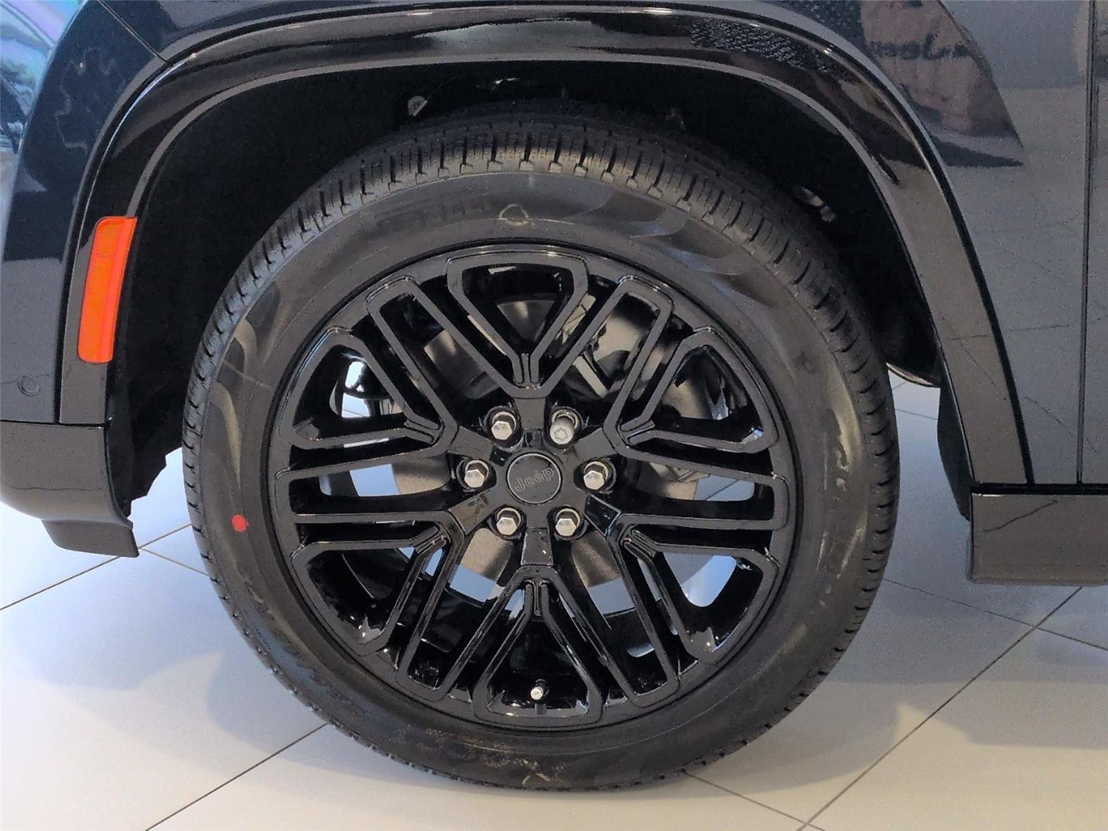 New 2026 Fathom Blue Pearlcoat Jeep Limited Reserve image 10