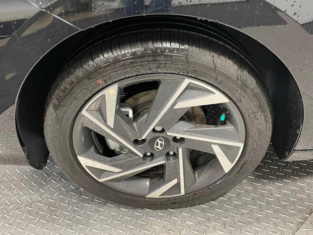 New 2025 Abyss Black Hyundai SEL Sport image 21