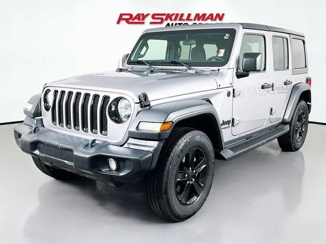 Used 2021 Silver Jeep Unlimited Sport Altitude image 3
