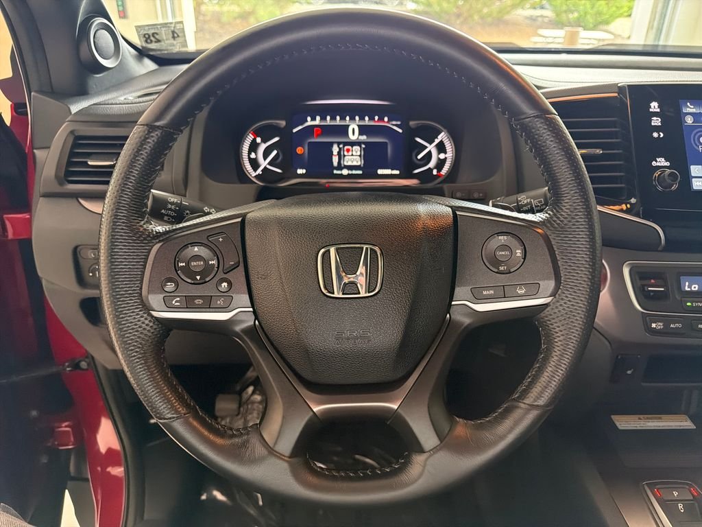 Used 2023  Honda EX-L image 24