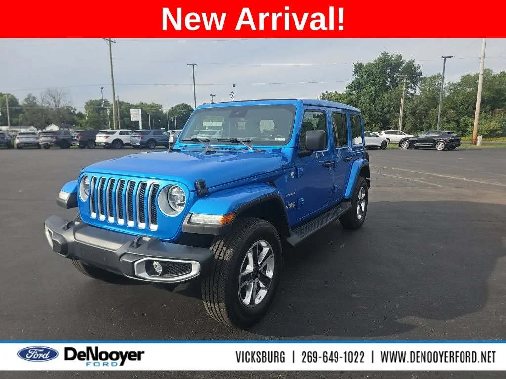 Used 2022 Hydro Blue Pearlcoat Jeep Unlimited Sahara image 1
