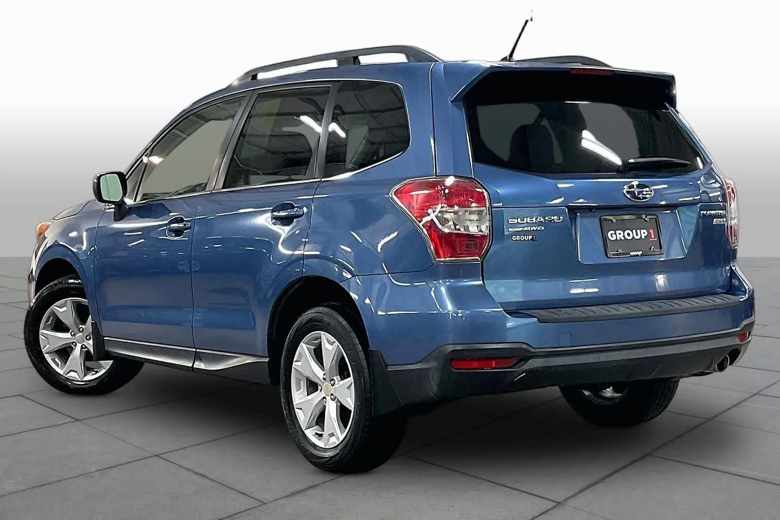 Used 2015 Quartz Blue Pearl Subaru 2.5i Limited image 12
