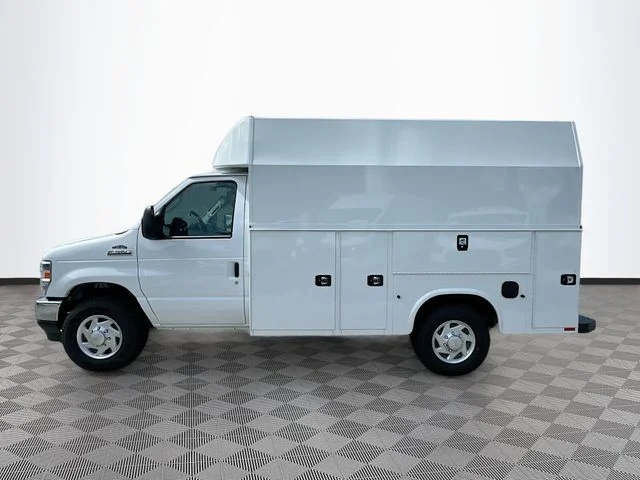 New 2026 Oxford White Ford Base image 3
