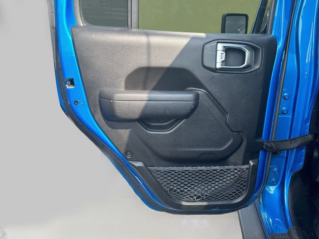Used 2023 Blue Jeep Sport S image 25