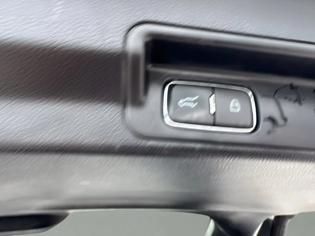 Used 2021 White Ford Limited image 33