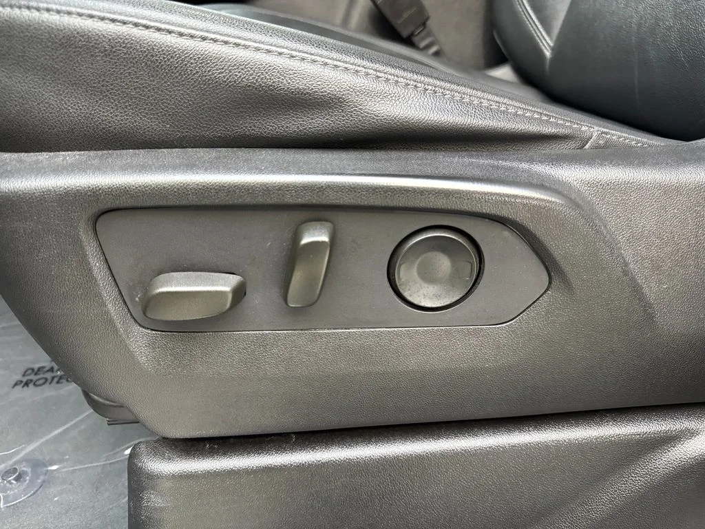Used 2021 Gray Chevrolet LT image 30