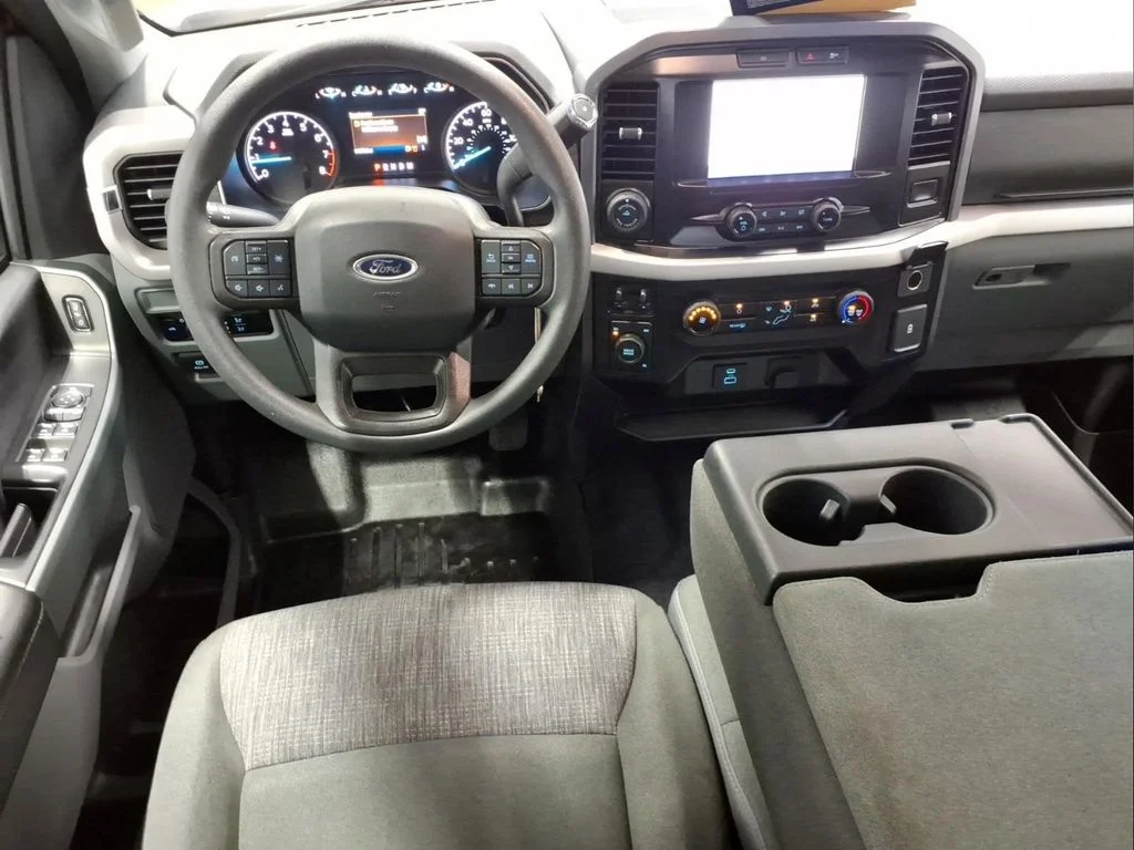 Certified Used 2023 Oxford White Ford XLT image 7