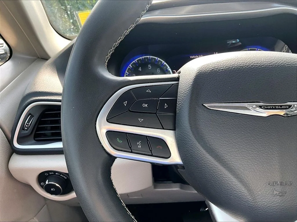 Used 2023 Gray Chrysler Touring L image 12
