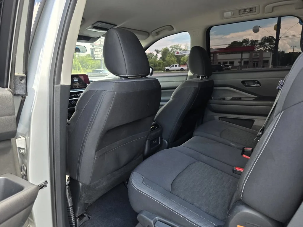 Used 2024 Silver Nissan SV image 13