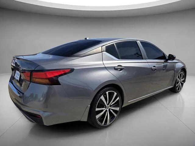 Used 2021 Gun Metallic Nissan 2.5 SR image 5