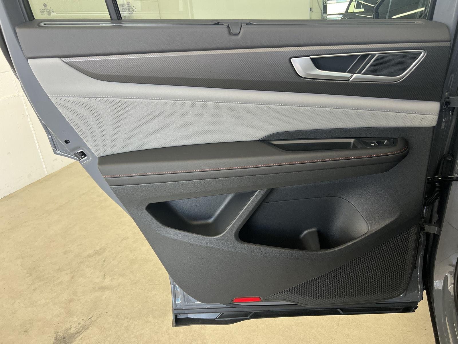 New 2026 Pure Gray Volkswagen 2.0T Peak Edition image 23