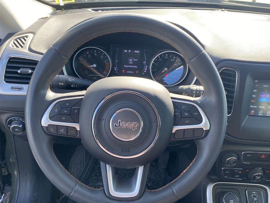 Used 2021 Olive Green Pearlcoat Jeep Latitude image 17