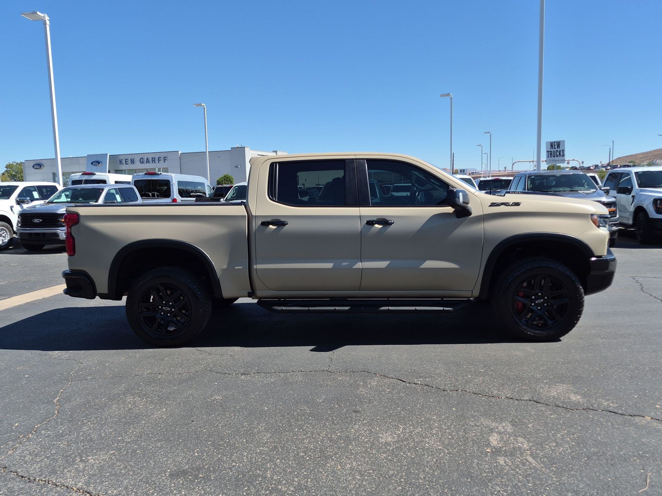 Used 2022 Sand Dune Metallic Chevrolet ZR2 image 2