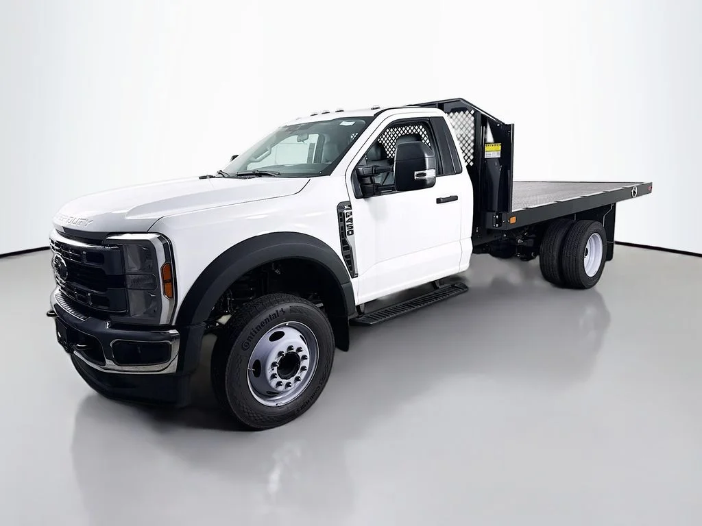 New 2025 Oxford White Ford F-450® XL image 3