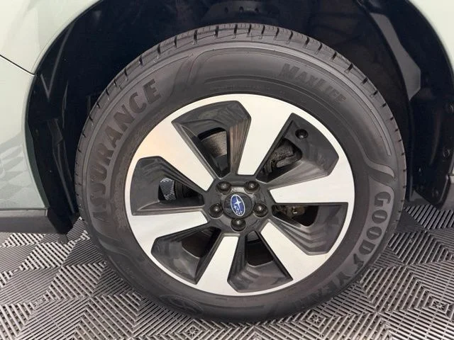 Used 2018 Green Subaru 2.5i Premium image 47
