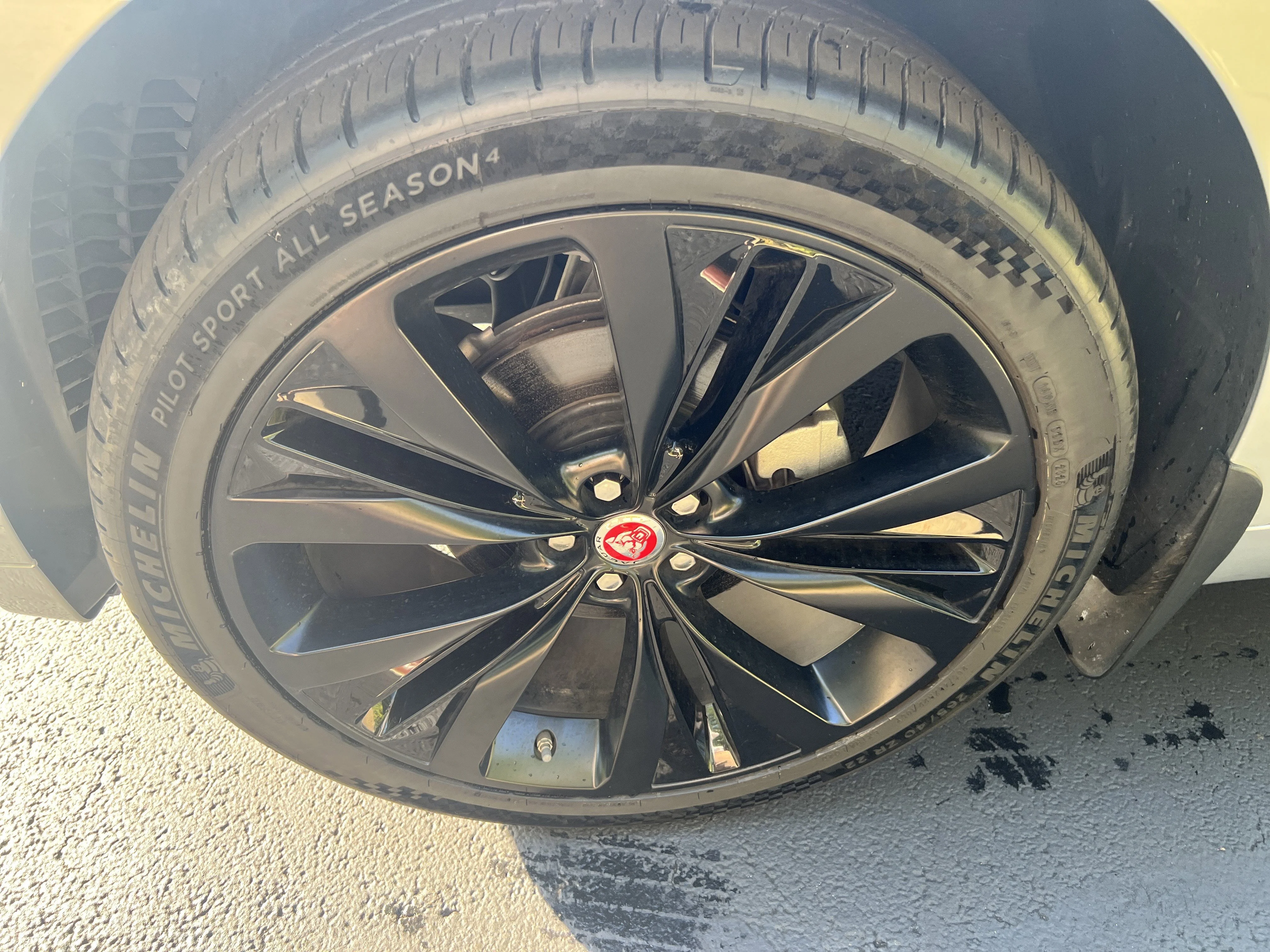 2018 Jaguar F-PACE R-Sport - Photo 9