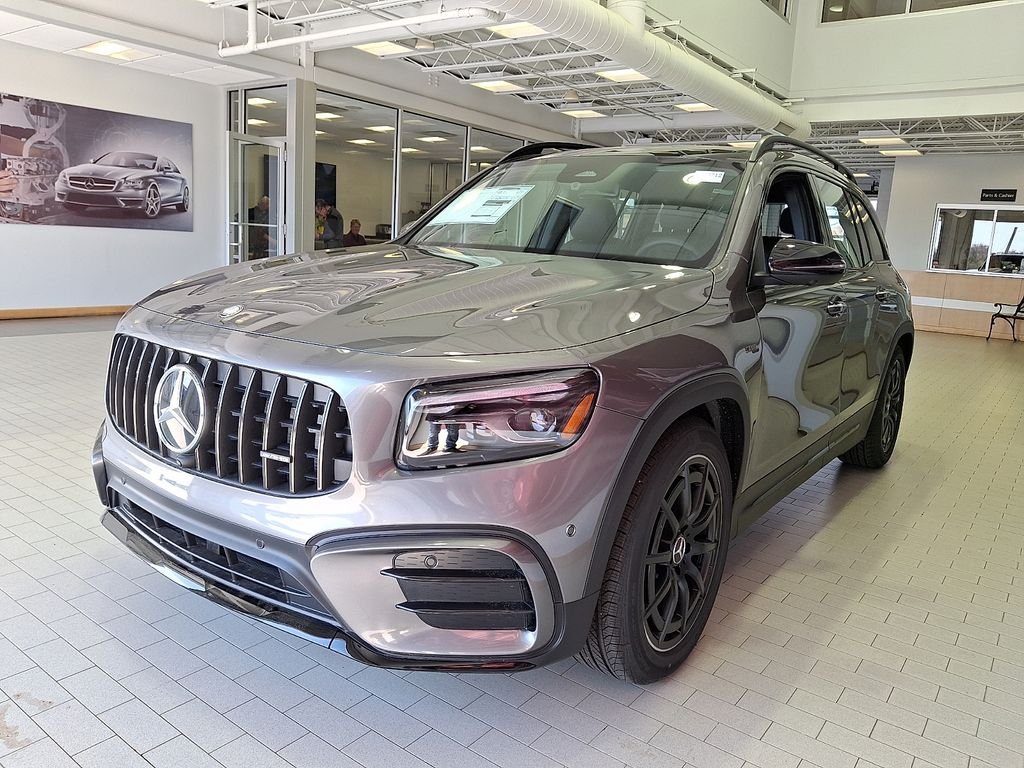 New 2026 Mountain Grey Metallic Mercedes-Benz GLB 35 AMG® image 2