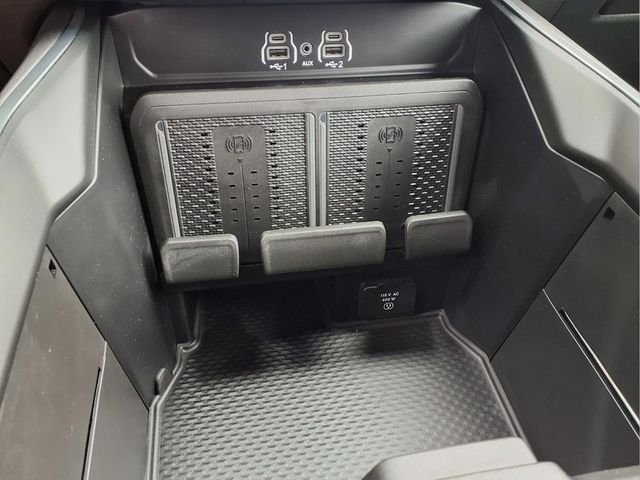 New 2026 Ceramic Gray Clear-Coat Exterior Paint RAM Laramie image 23