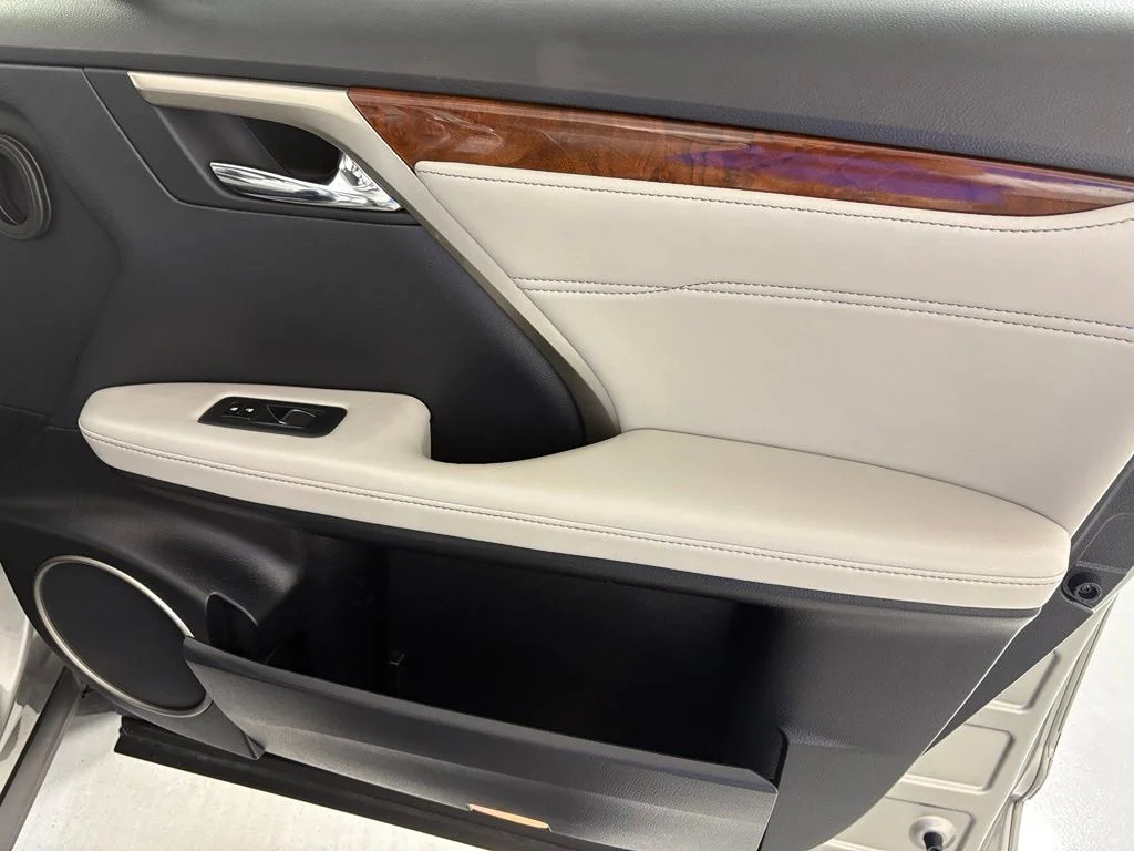 Used 2018 Silver Lexus 450hL Premium image 44