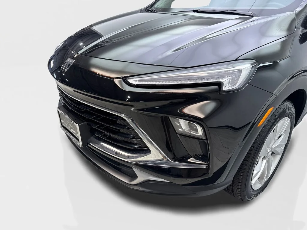 Used 2025 Black Buick Preferred image 16