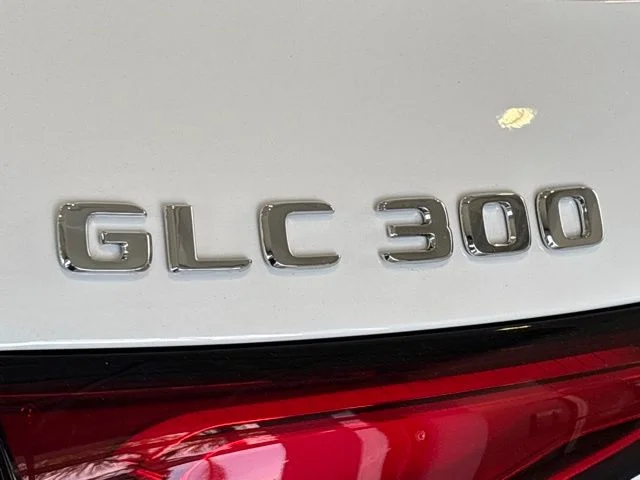 Used 2026 White Mercedes-Benz GLC 300 image 5