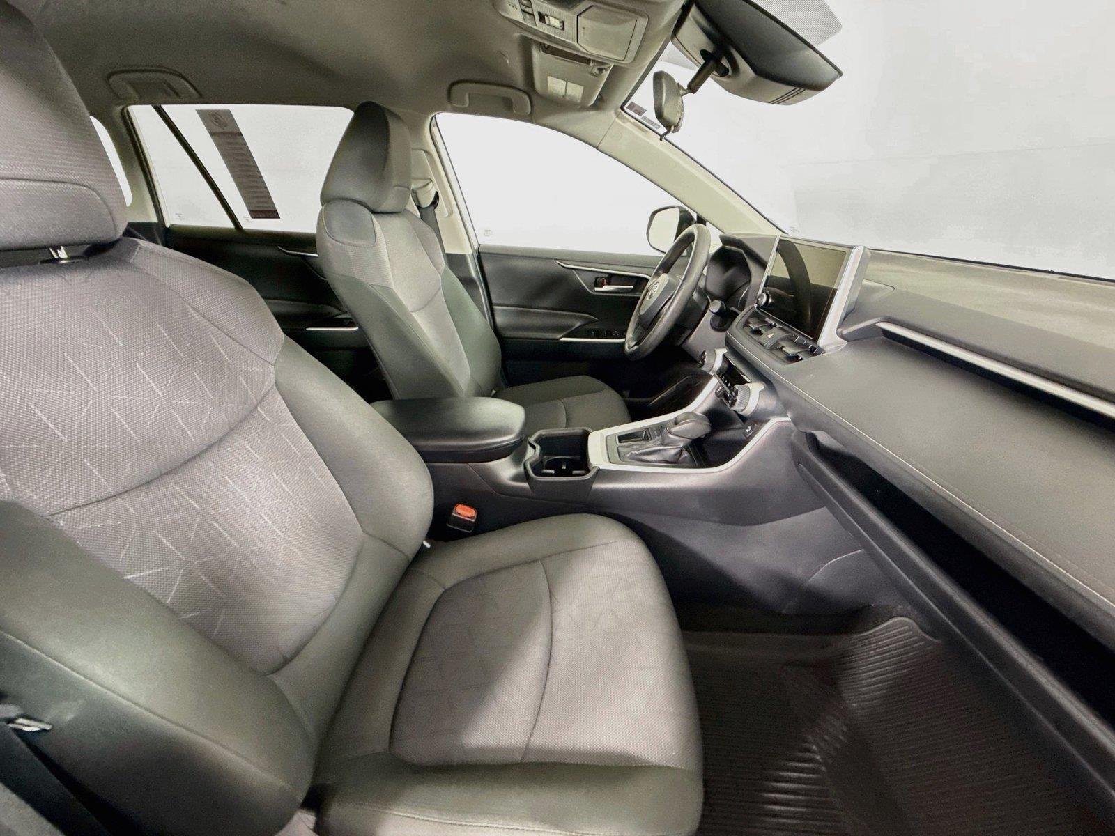 Used 2025 Ice Cap Toyota XLE image 42