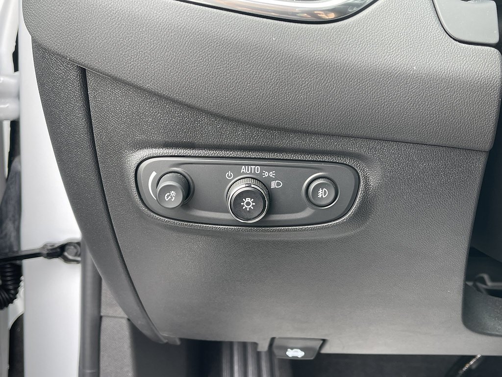 2024 Chevrolet Equinox Premier - Photo 31